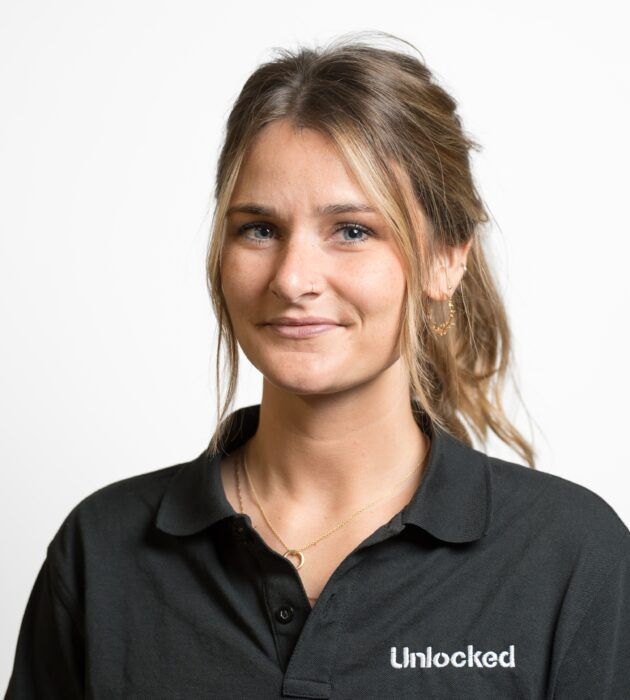 Photo of Samantha Farr